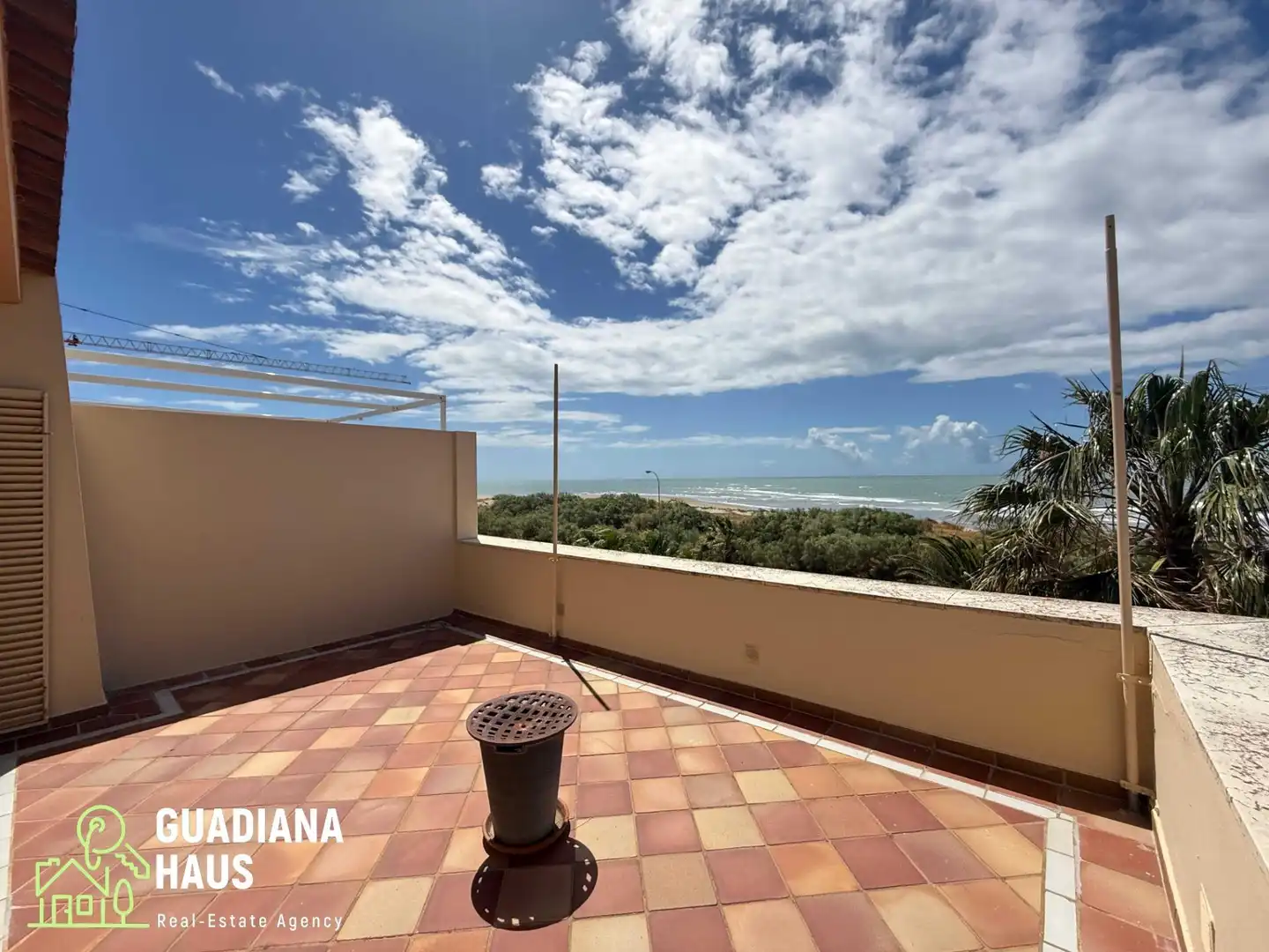 Terrassa de Casa adosada en venda en Ayamonte amb Aire condicionat, Calefacció i Jardí privat