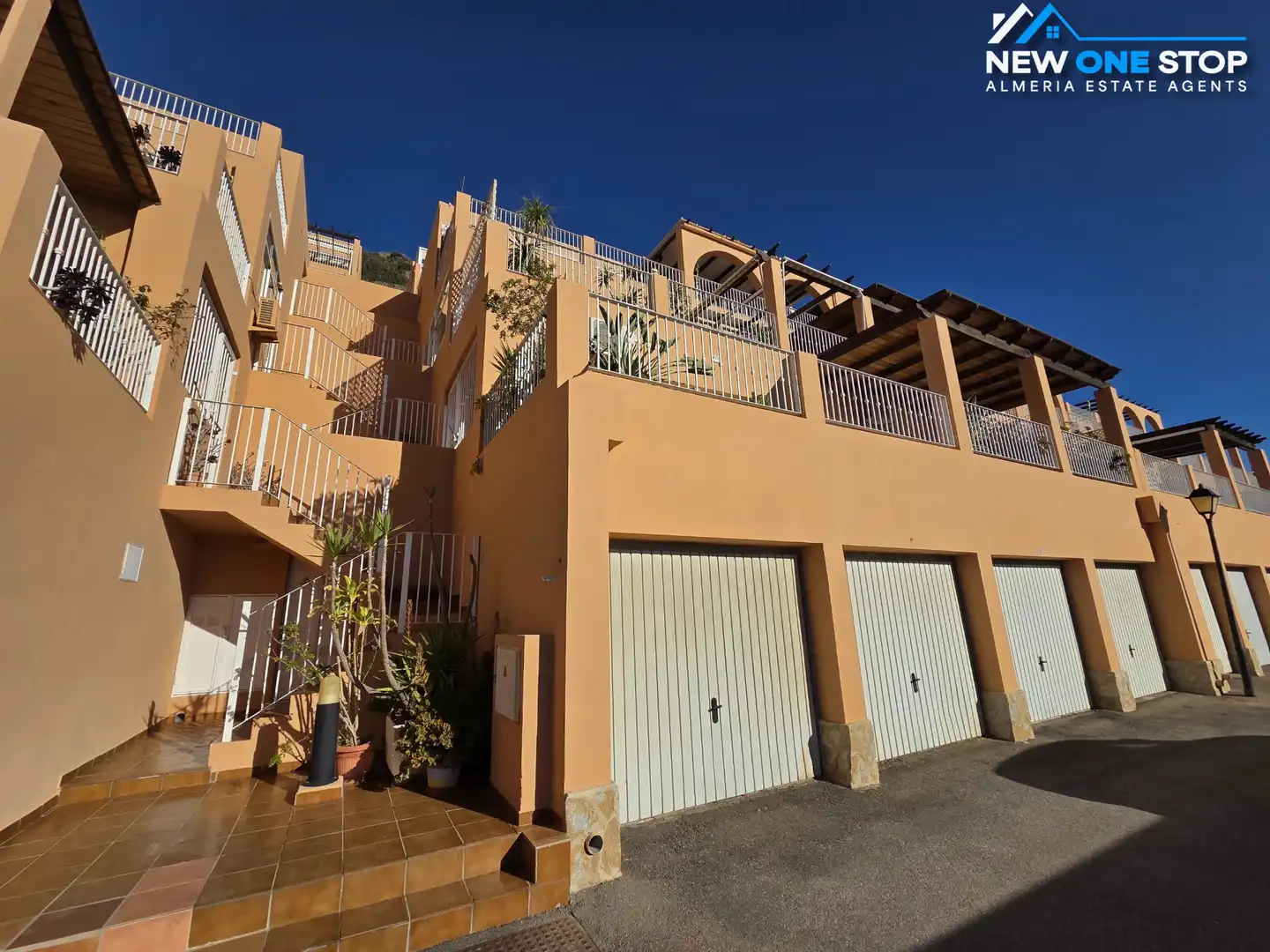 Vista exterior de Ático en venta en Mojácar con Aire acondicionado, Calefacción y Terraza