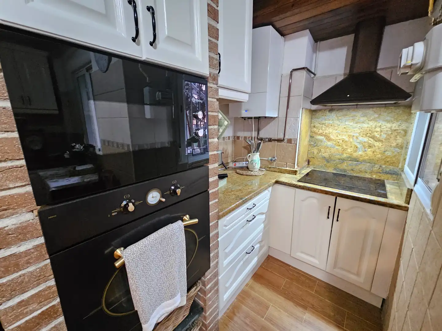 Cocina de Piso en venta en Alcalá de Henares con Calefacción y Amueblado