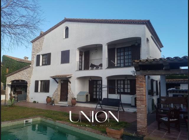 Casa-chalet en Venta en Fenals