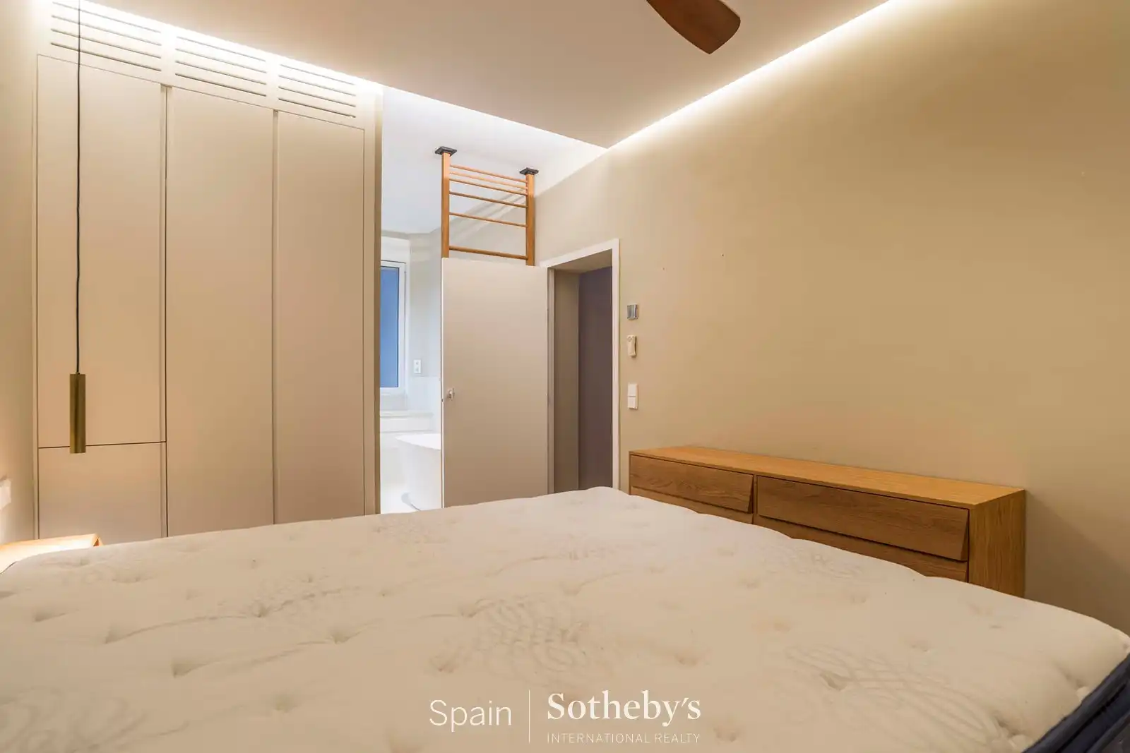 Apartments for sale in Calle de Lepanto, Palacio