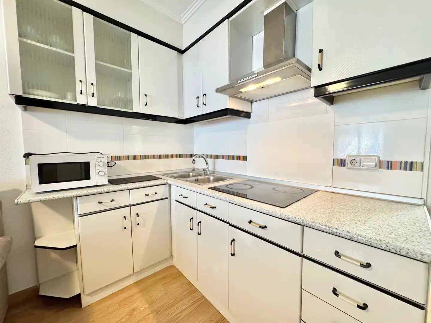 Kitchen of Flat for rent in Santa Pola  with Heating, Parquet flooring and Terrace