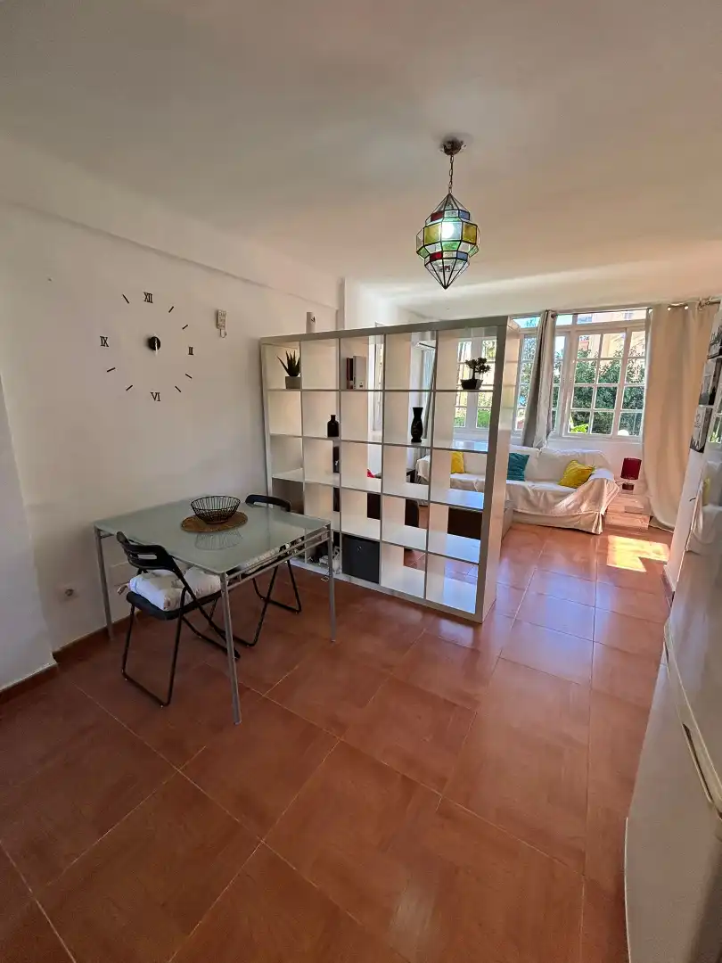 Sala d'estar de Apartament de lloguer en Torremolinos amb Moblat i Piscina comunitària