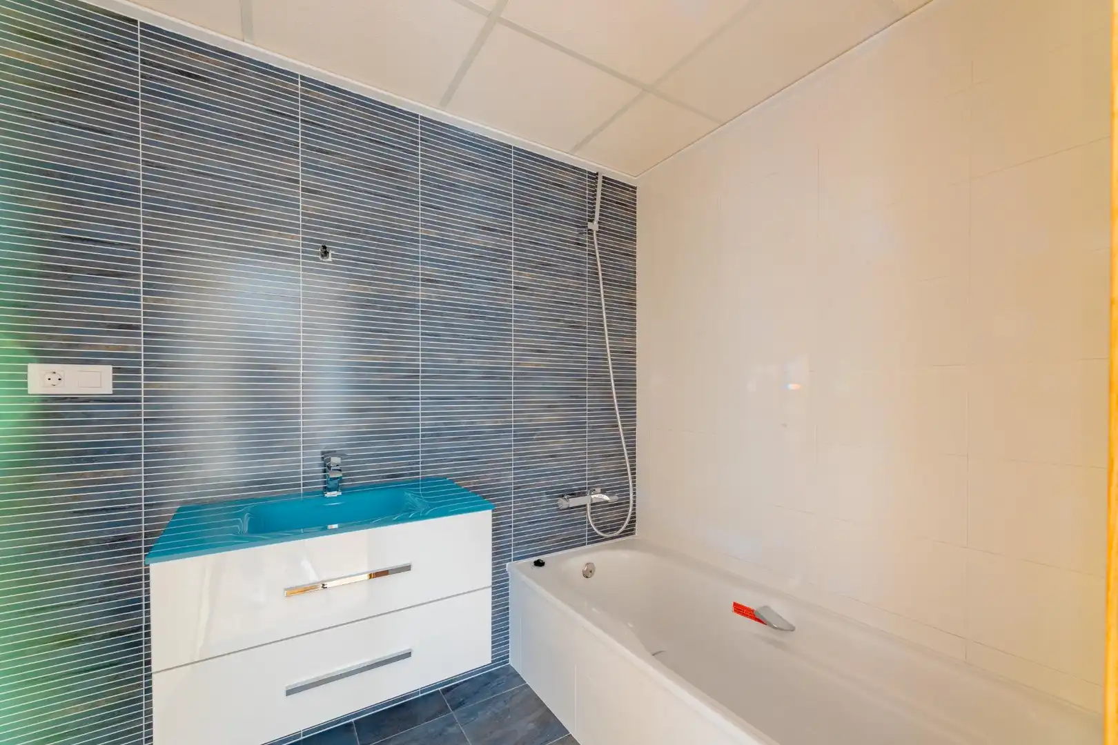Baño de Ático de alquiler en Gandia con Aire acondicionado, Calefacción y Parquet