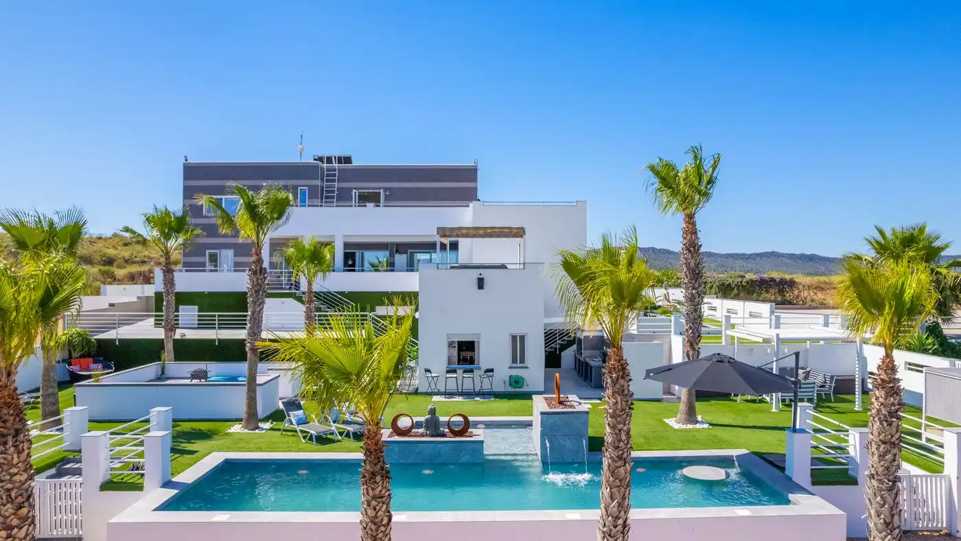 Piscina de Casa o xalet en venda en Orihuela