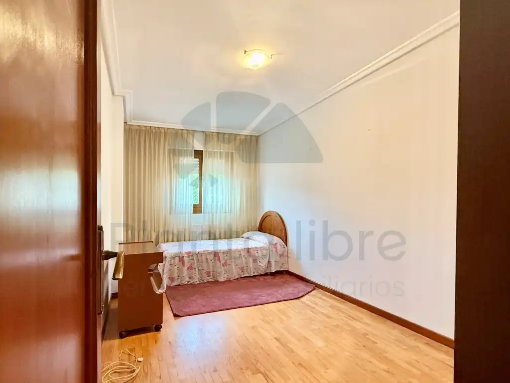 Bedroom of Flat for sale in  Logroño  with Air Conditioner and Balcony