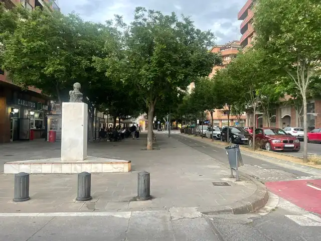 Außenansicht von Gebäude zur Miete in Lleida