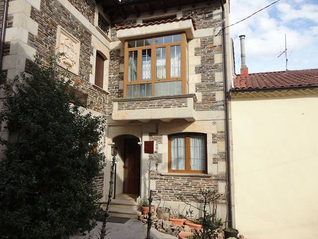Casa adosada en Venta en Mayor, 2 en Riocavado de la Sierra