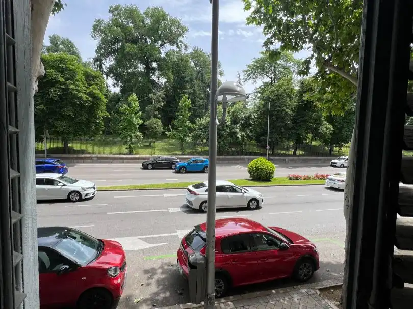 Parking de Oficina de alquiler en Madrid con Aire acondicionado, Calefacción y Amueblado