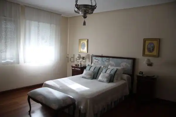 Habitación de Casa adosada en venta en Melilla con Aire acondicionado, Jardín privado y Parquet