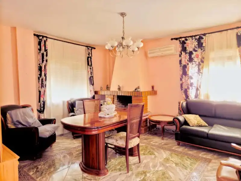 Sala d'estar de Casa o xalet en venda en Alhaurín de la Torre amb Piscina