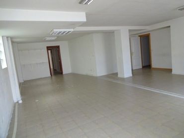 Local comercial en alquiler en Maliaño - C/Juan XXIII