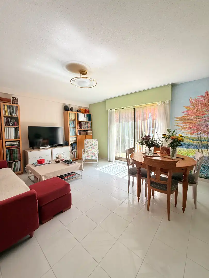 Sala de estar de Casa adosada en venta en San Sebastián de los Reyes con Aire acondicionado, Calefacción y Jardín privado
