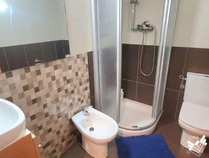 Badezimmer von Wohnungen zum Verkauf in Casco Urbano