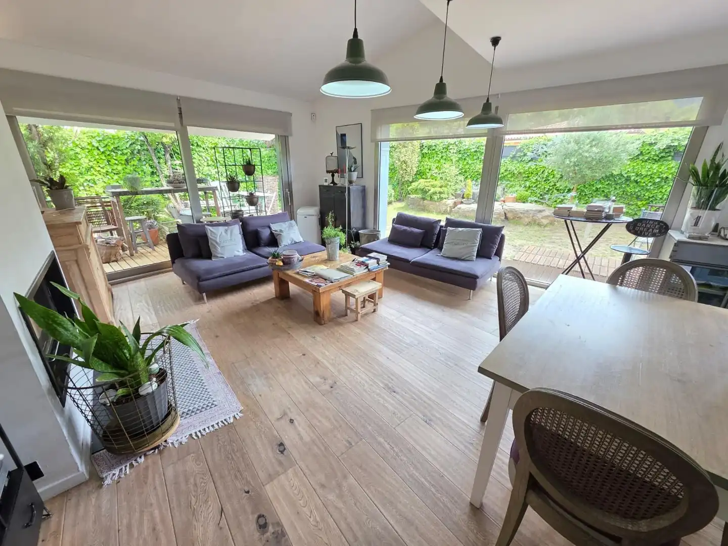 Sala d'estar de Casa o xalet en venda en Castellolí amb Calefacció, Jardí privat i Terrassa