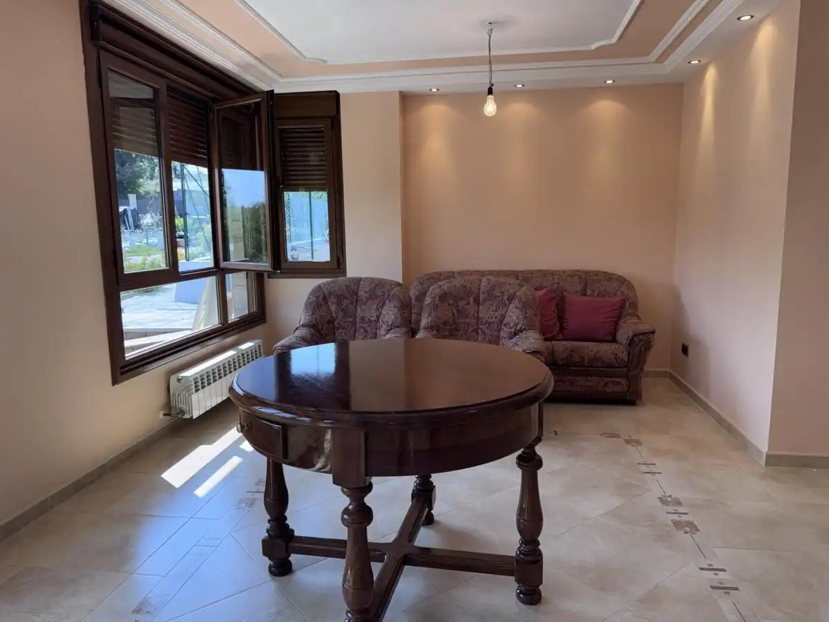 Sala d'estar de Casa o xalet en venda en Siero amb Calefacció, Jardí privat i Terrassa