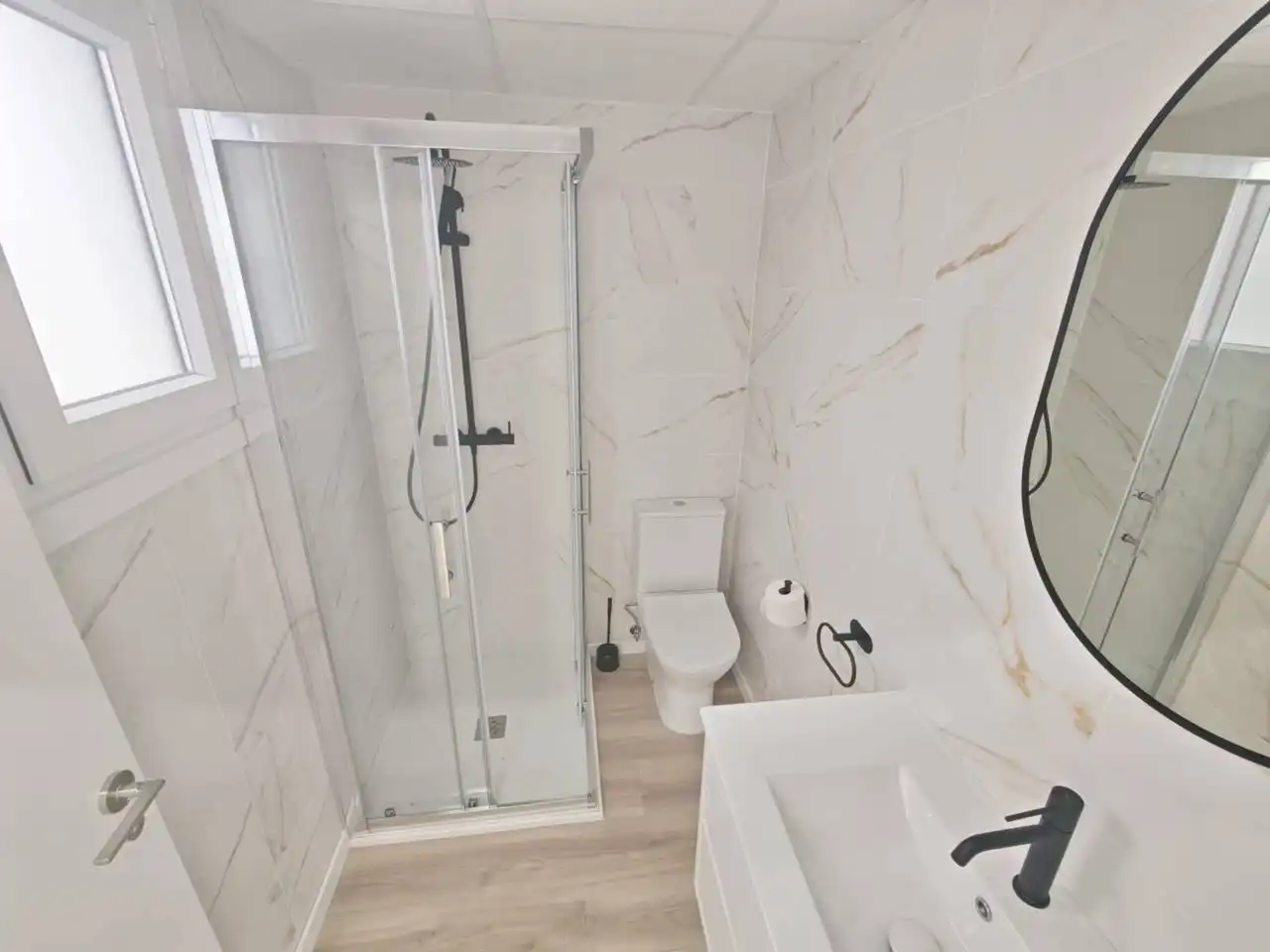 Badezimmer von Wohnung zur Miete in Murcia mit Terrasse, Abstellraum und Balkon