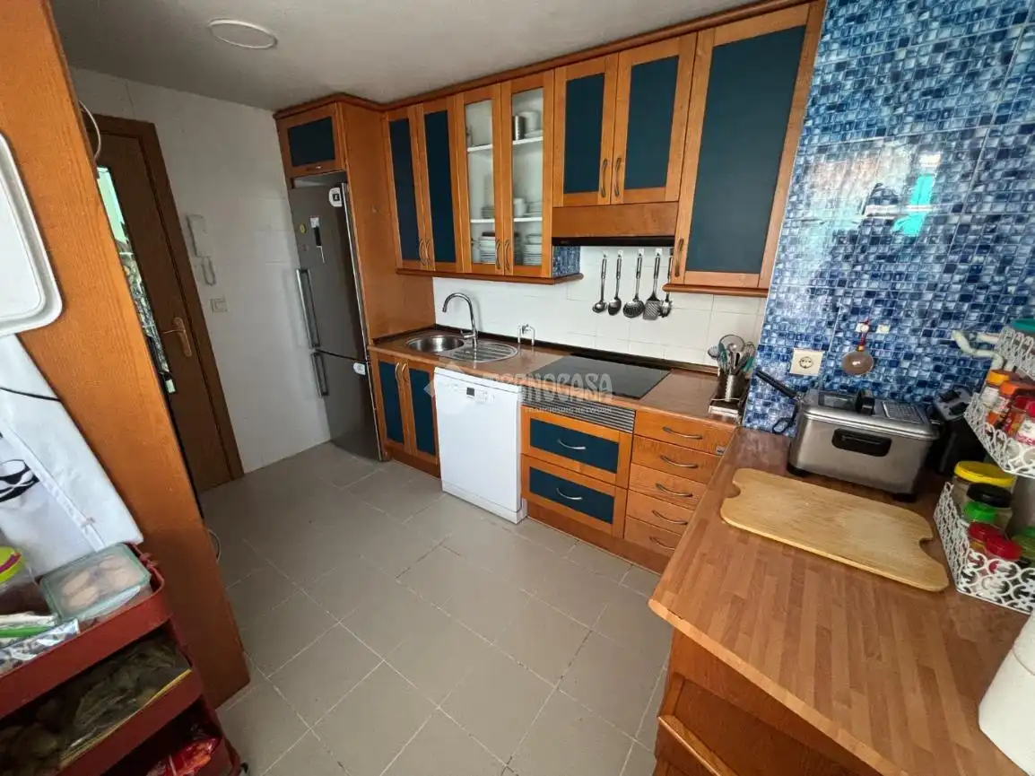 Cocina de Piso en venta en Alcalá de Henares con Aire acondicionado y Calefacción