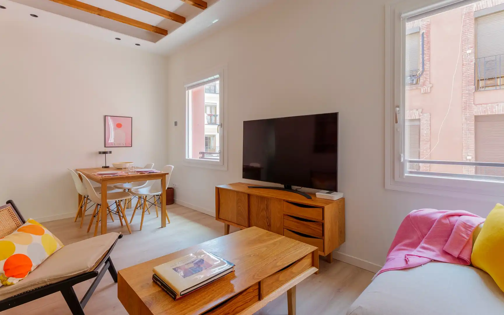 Living room of Flat for rent in Madrid  with Heating and Furnished
