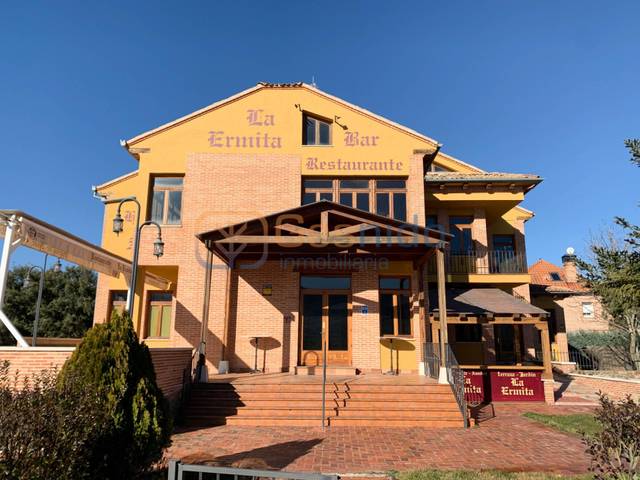 Local comercial en Alquiler en Trescasas