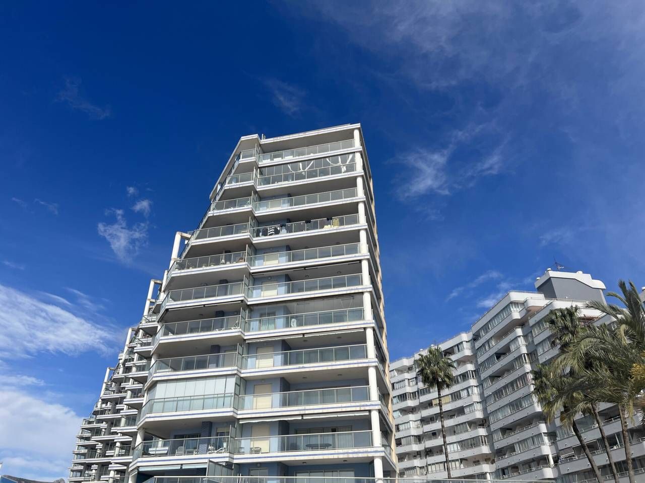 Vista exterior de Àtic en venda en Calpe / Calp amb Aire condicionat, Jardí privat i Terrassa