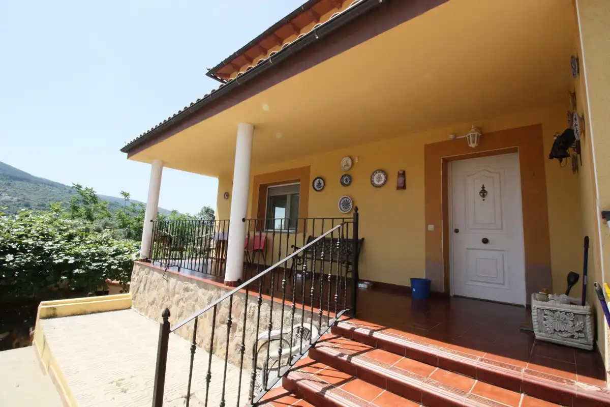 Casa o chalet en venta en Mombeltrán con Calefacción, Jardín privado y Terraza