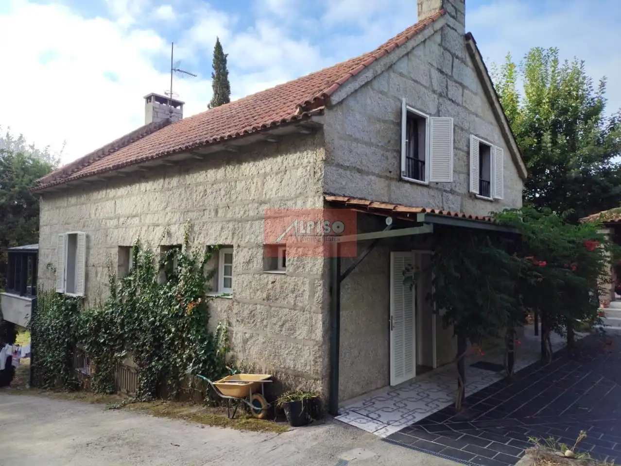 Vista exterior de Casa o xalet en venda en Punxín amb Calefacció i Jardí privat
