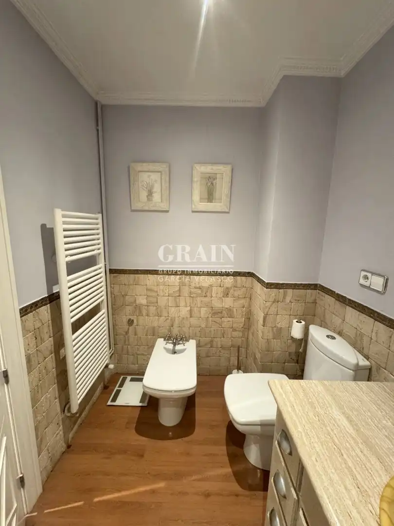 Bathroom of Flat for rent in Albacete  with Air Conditioner and Heating