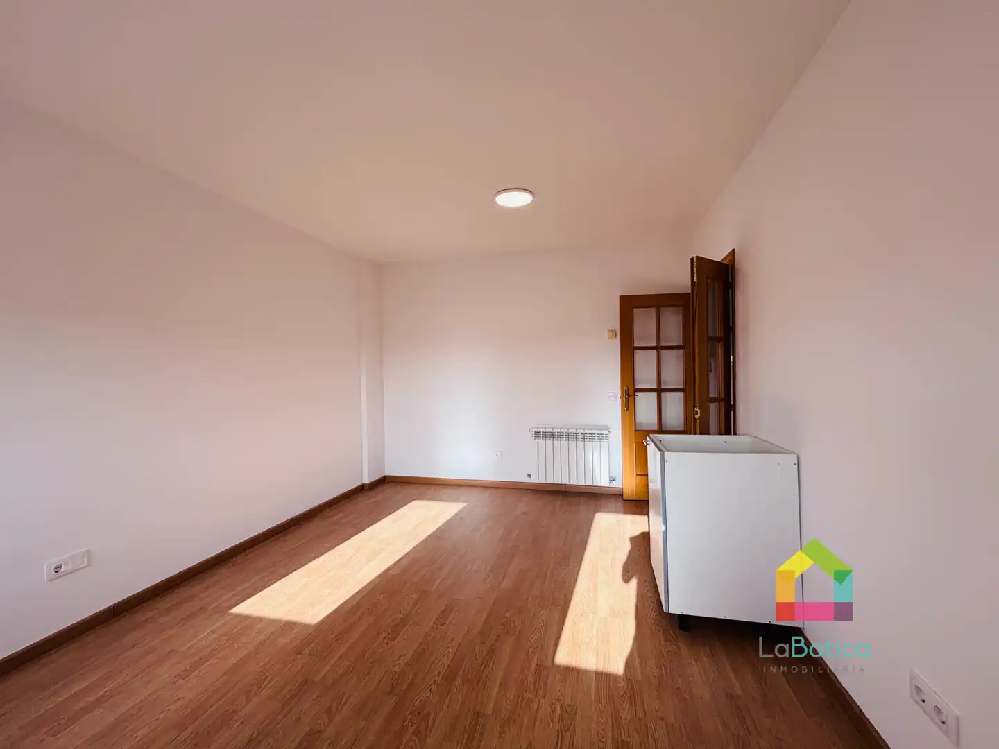 Flat for sale in Ajofrín  with Oven and Washing machine