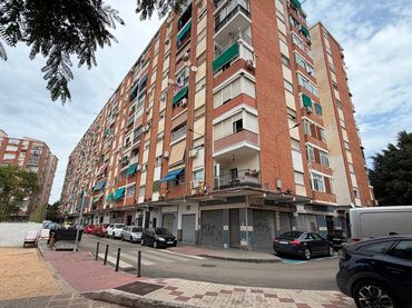Pis amb ascensor en venda a Calle Cortés el Viejo 12