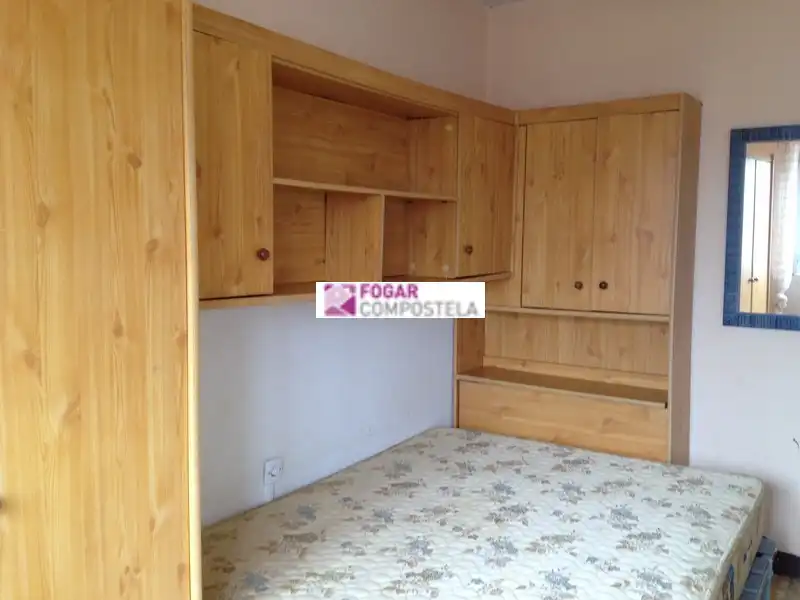 Bedroom of Flat for rent in Santiago de Compostela   with Furnished