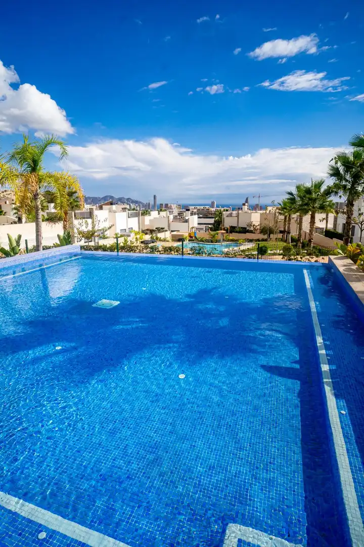 Piscina de Àtic en venda en Finestrat amb Aire condicionat, Calefacció i Jardí privat
