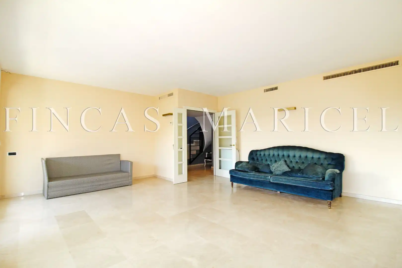 Sala de estar de Ático en venta en Sitges con Aire acondicionado, Calefacción y Terraza