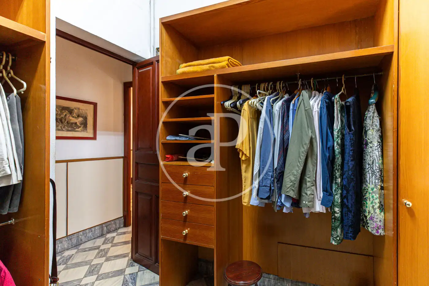 Houses for sale in Carrer de Victorio Luzuriaga, Sant Agustí