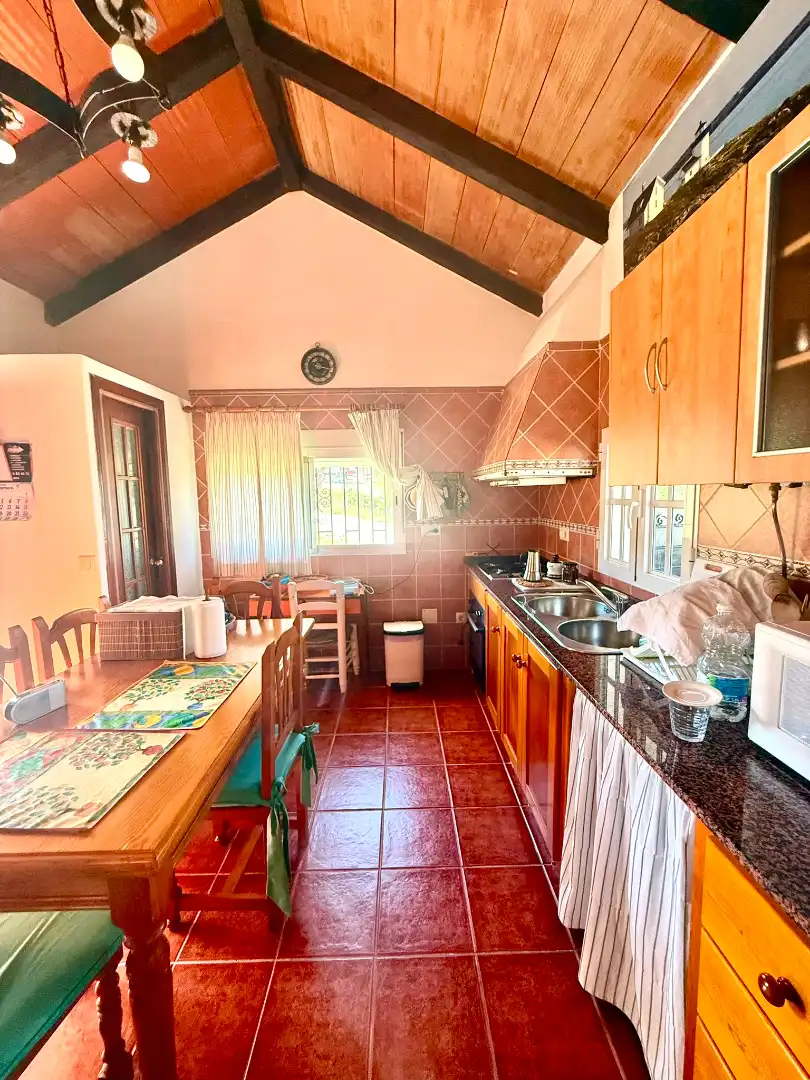 Cuina de Casa o xalet de lloguer en Tarifa amb Jardí privat, Terrassa i Traster