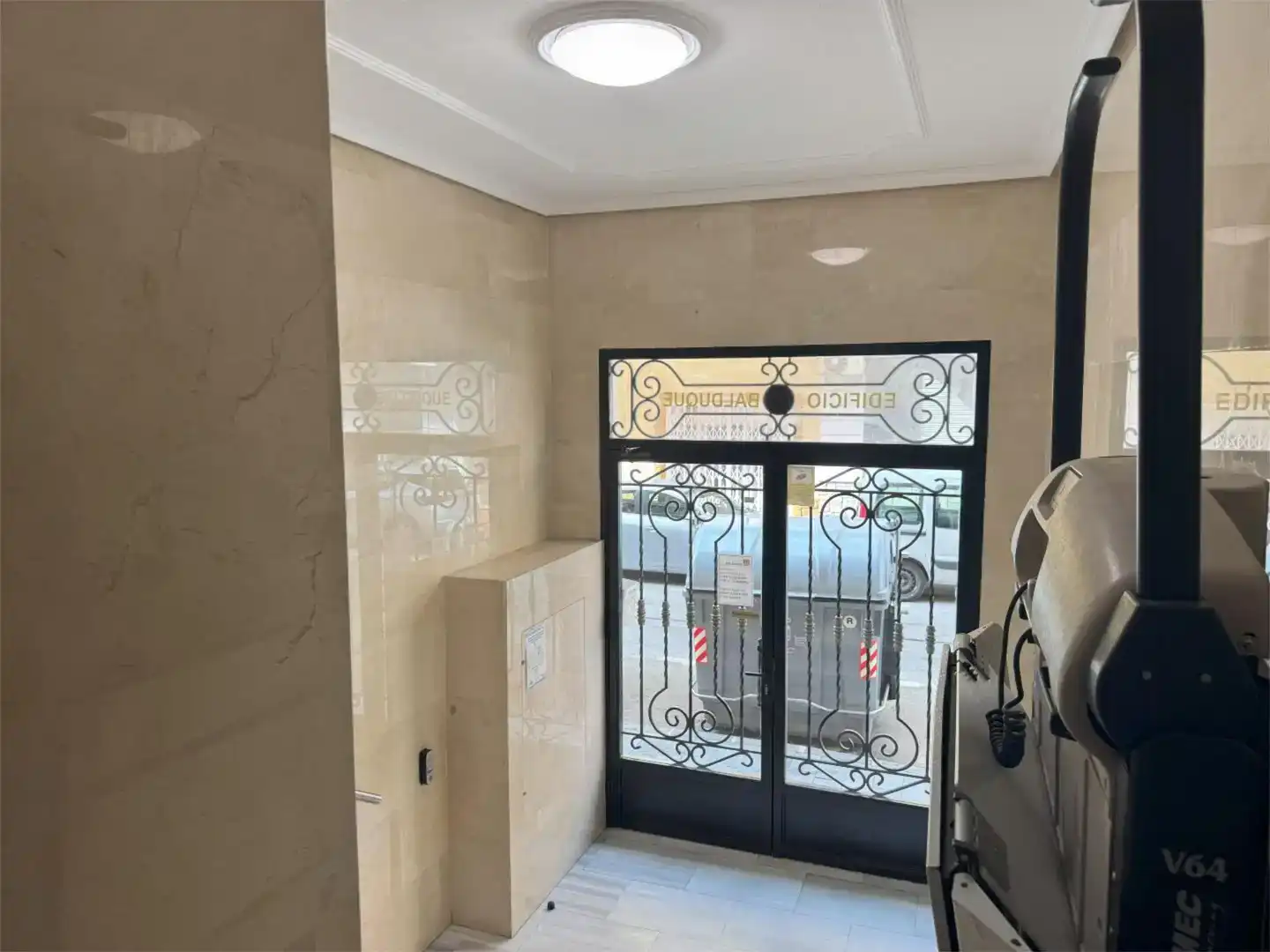Flat for rent in Torrevieja  with Air Conditioner and Balcony