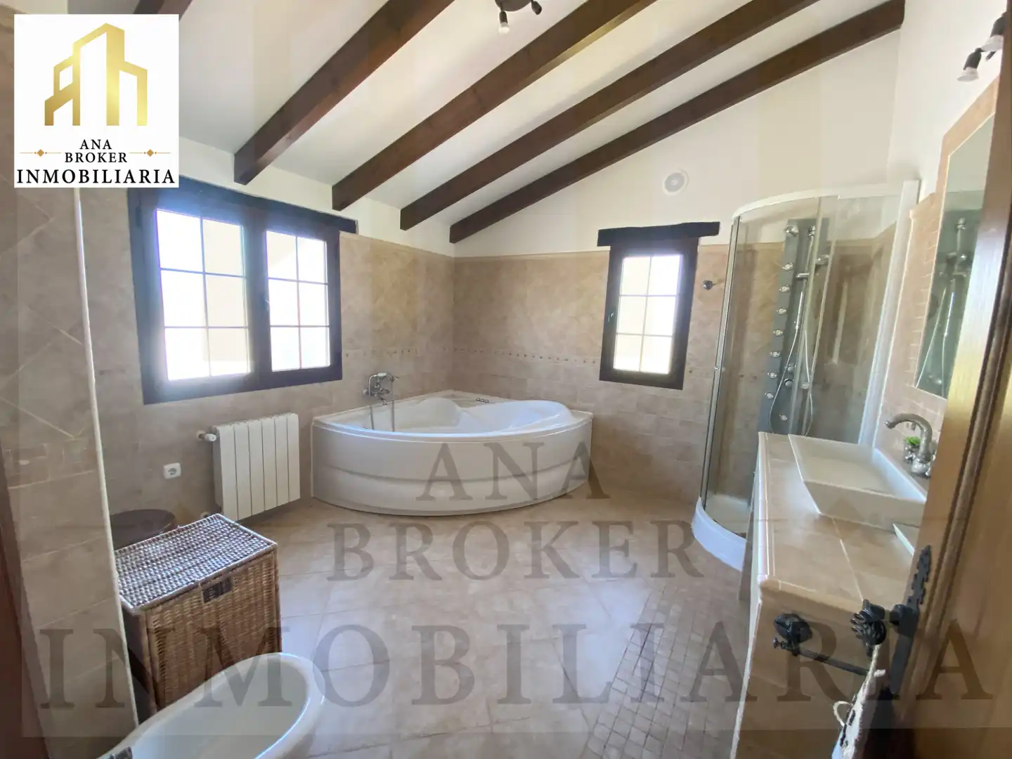 Baño de Casa o chalet en venta en Ronda con Aire acondicionado, Calefacción y Jardín privado