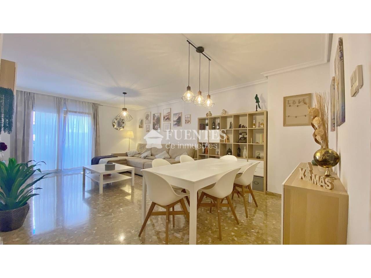 Sala d'estar de Pis en venda en Alicante / Alacant amb Aire condicionat, Terrassa i Traster