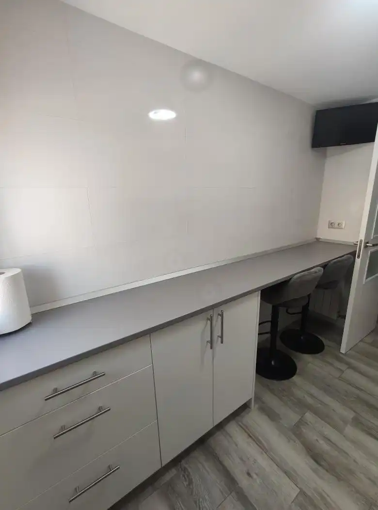 Cuina de Pis en venda en Venta de Baños amb Calefacció, Traster i Moblat