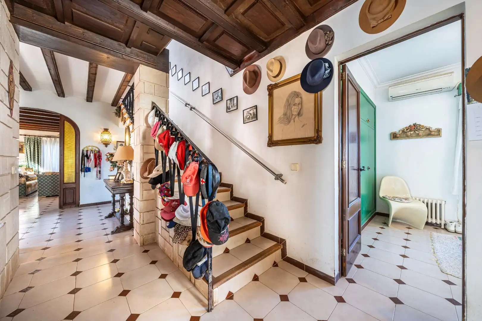 Houses for sale in Llucmajor  with Air Conditioner, Heating and Private garden