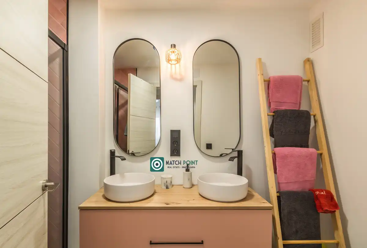 Baño de Piso de alquiler en Almuñécar con Amueblado