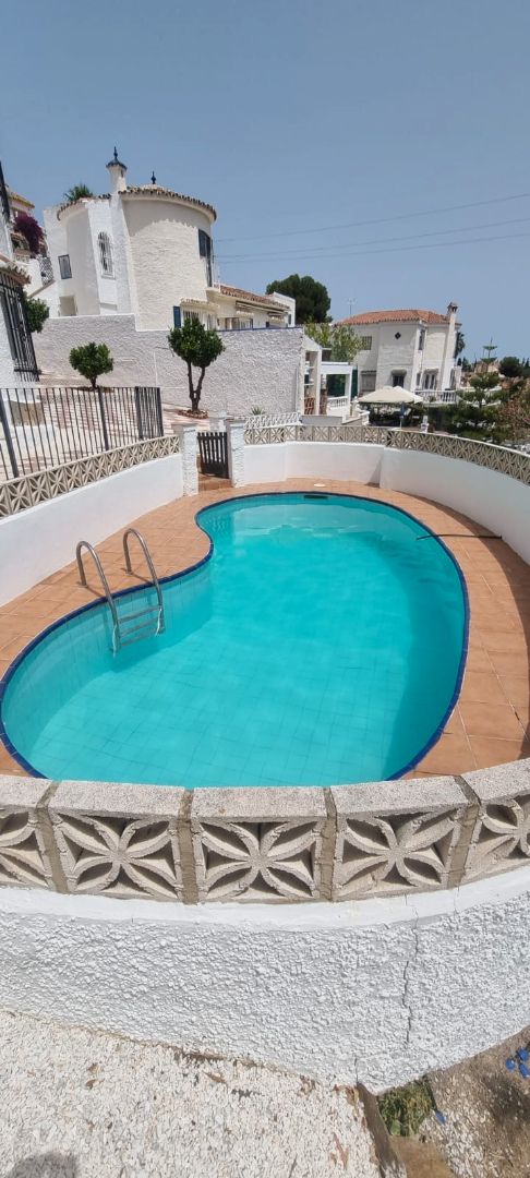 Swimming pool of House or chalet for sale in Benalmádena  with Air Conditioner, Swimming Pool and Furnished