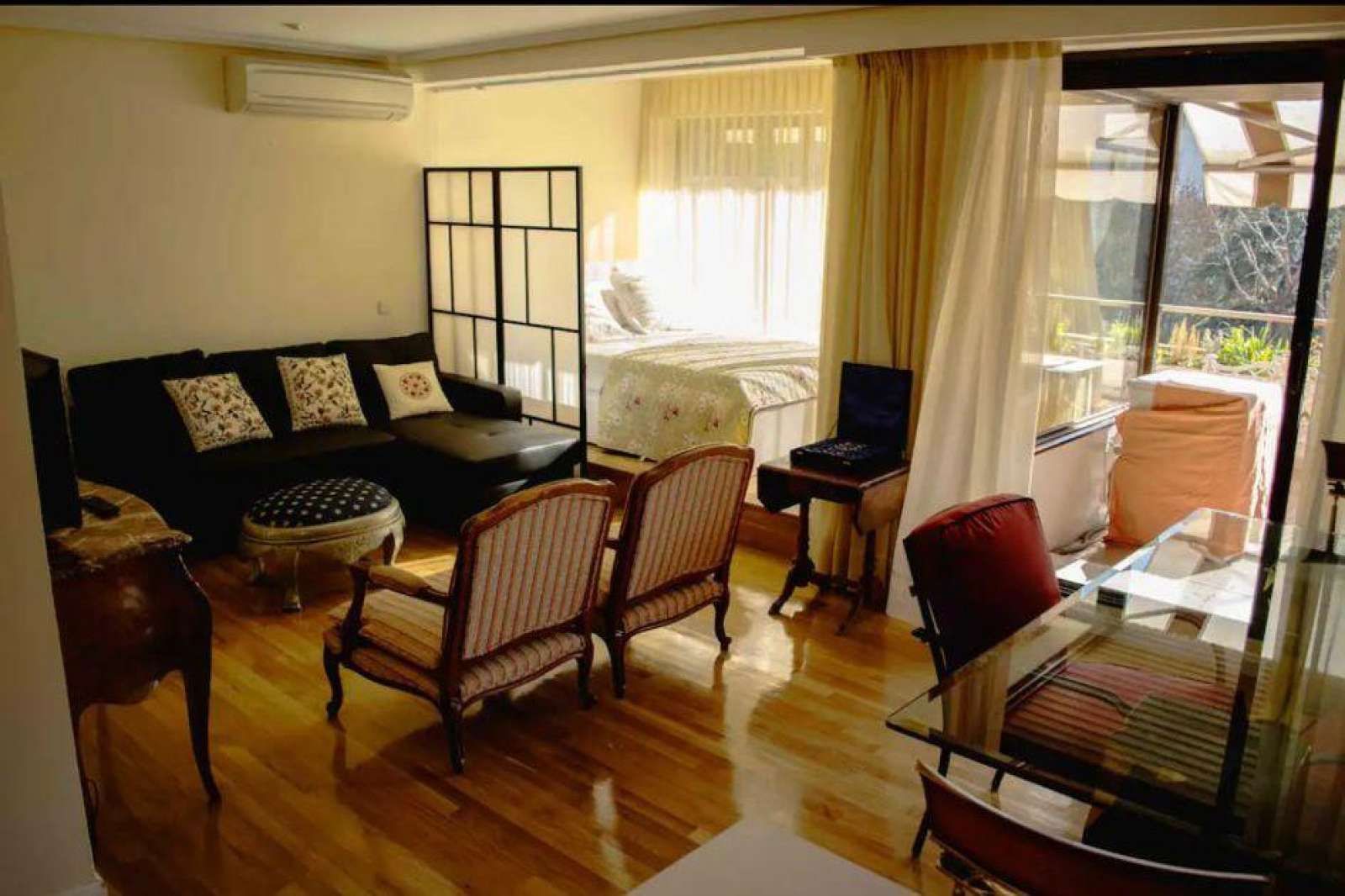 Living room of Study for share in  Madrid Capital  with Air Conditioner, Terrace and Furnished