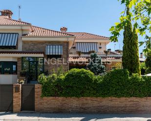 Exterior view of Single-family semi-detached for sale in Villanueva de la Cañada  with Heating, Private garden and Terrace