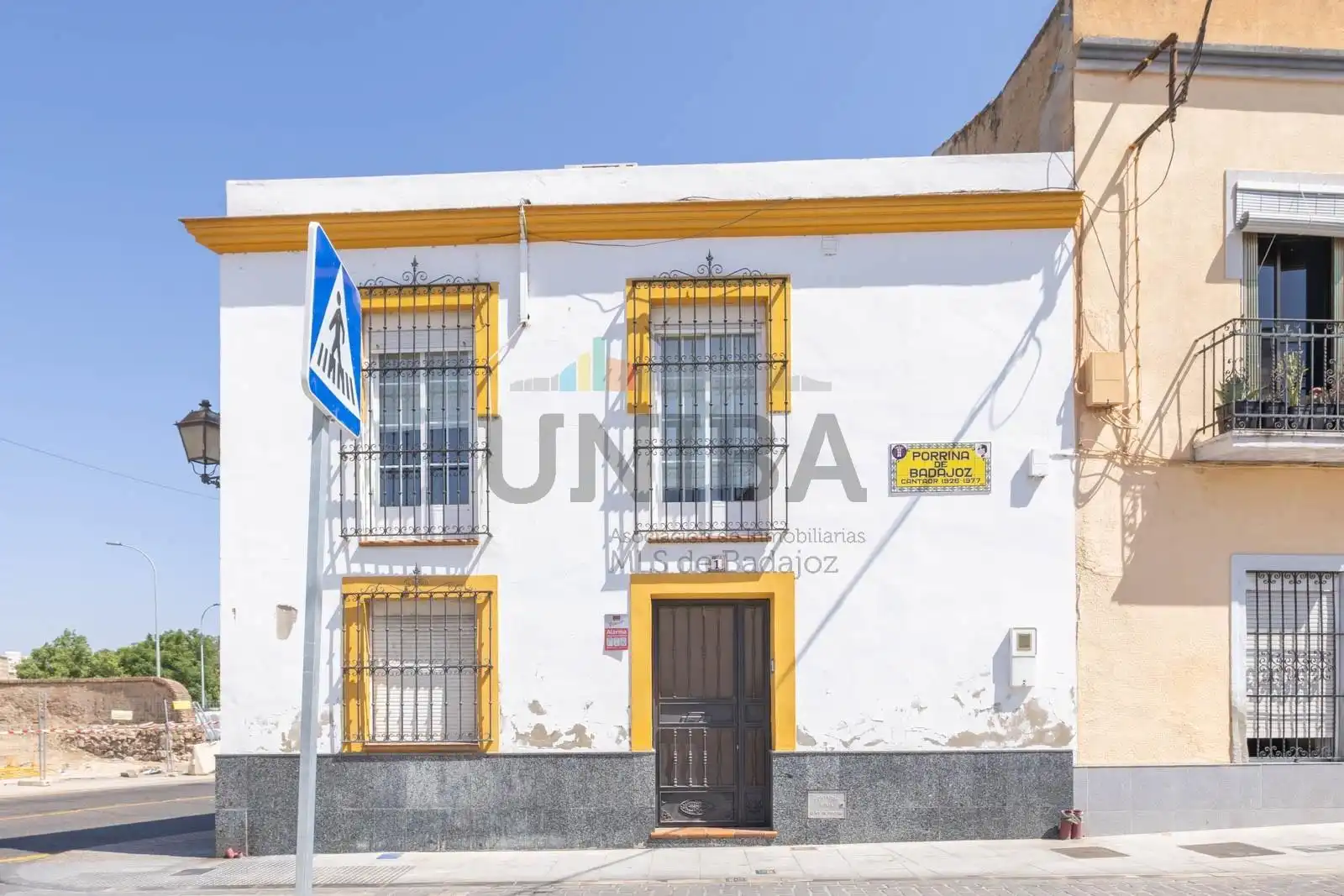 Vista exterior de Casa o xalet en venda en Badajoz amb Aire condicionat i Traster