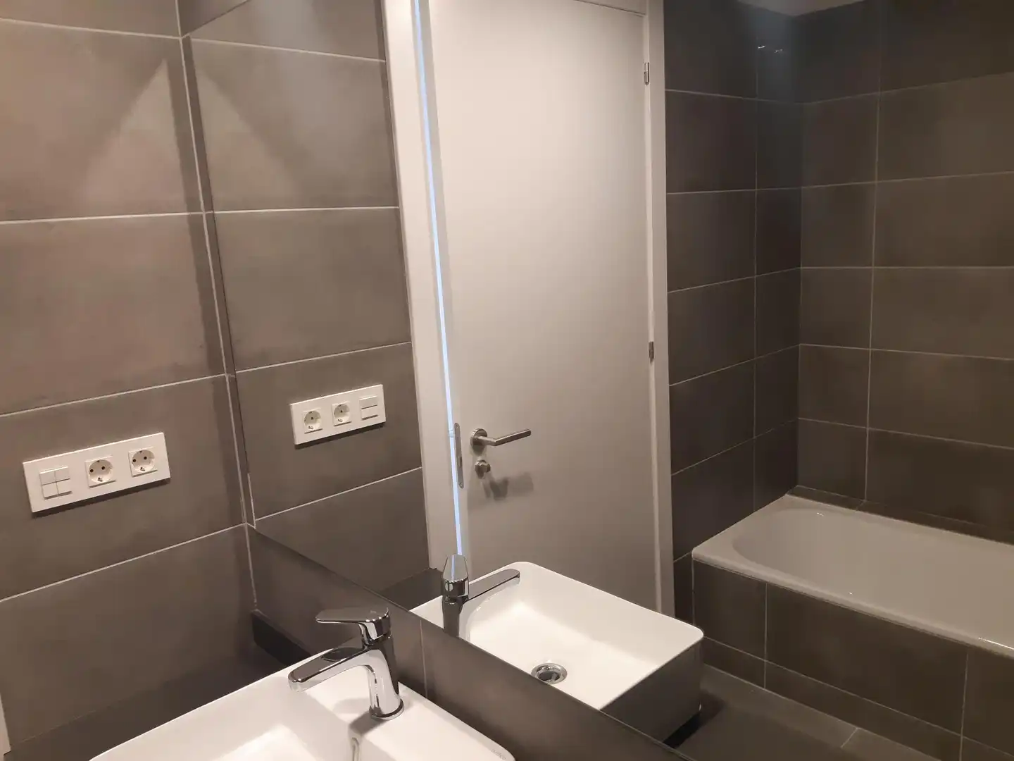 Baño de Piso de alquiler en Badalona con Calefacción, Jardín privado y Terraza