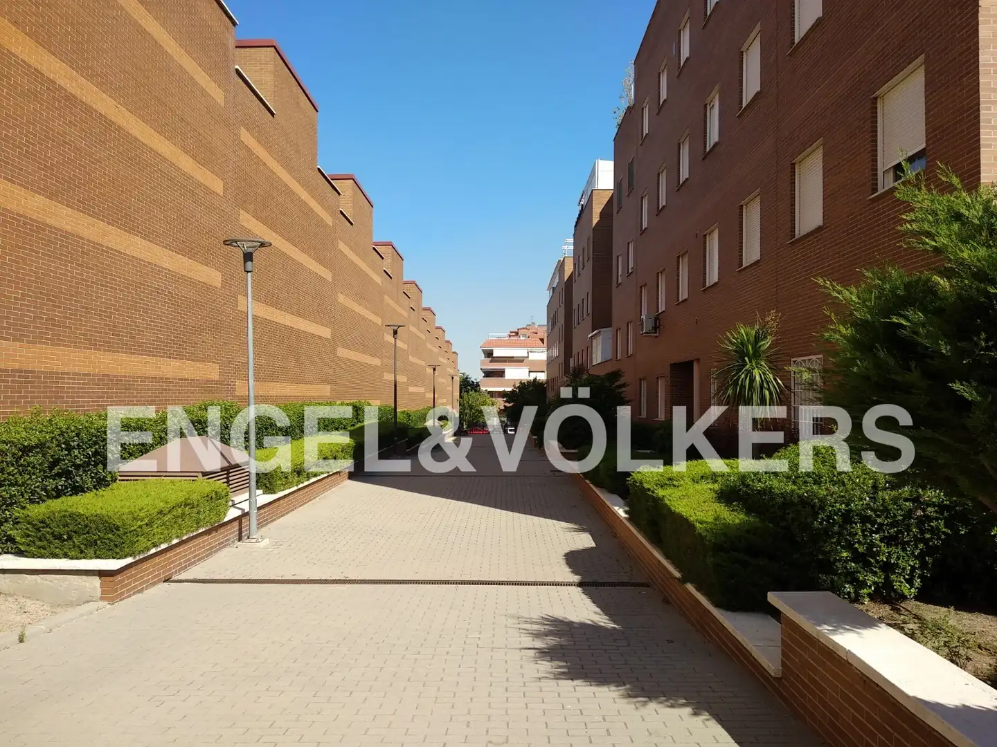 Vista exterior de Piso de alquiler en Boadilla del Monte con Calefacción, Parquet y Terraza