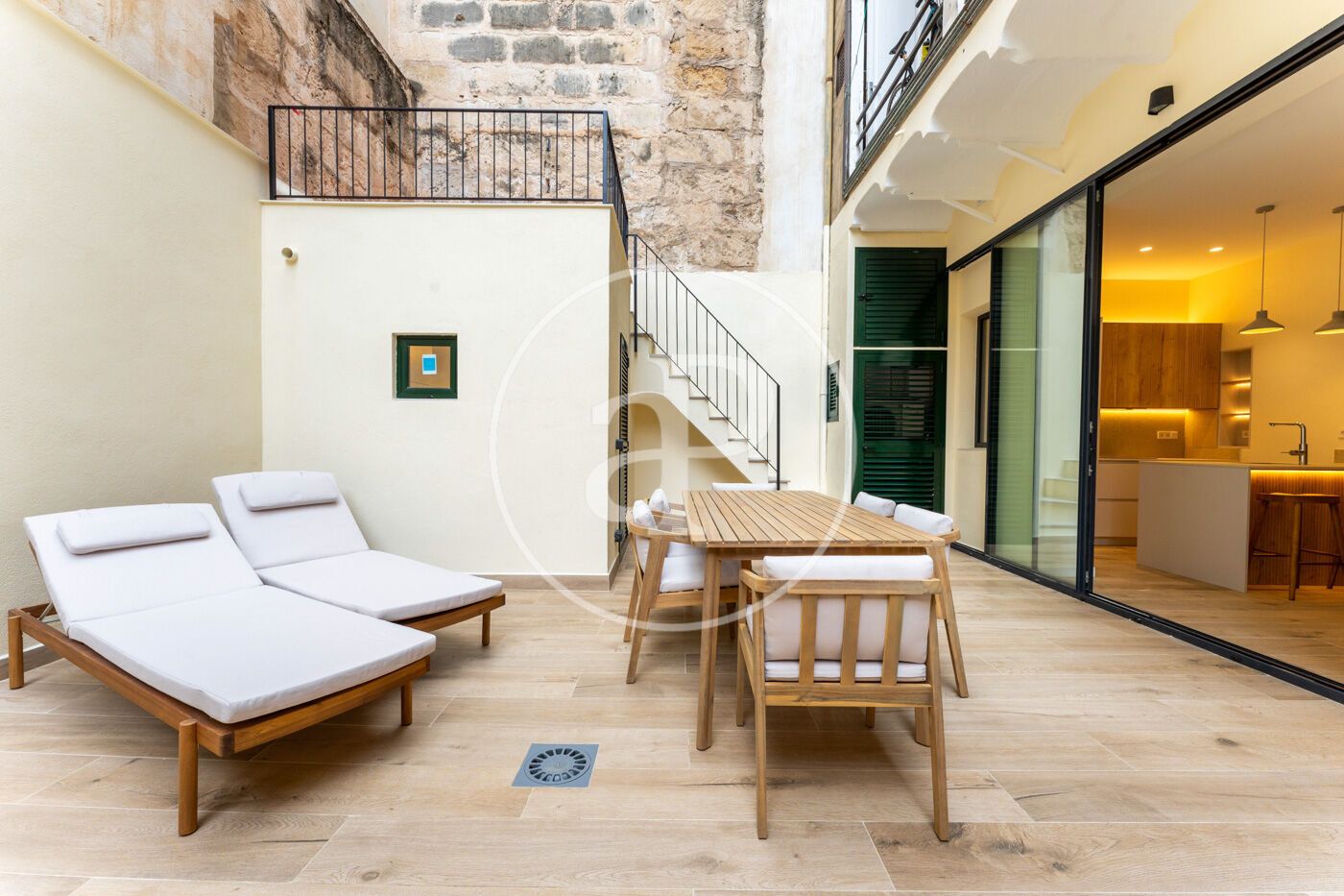 Terrassa de Pis de lloguer en  Palma de Mallorca amb Aire condicionat, Calefacció i Terrassa
