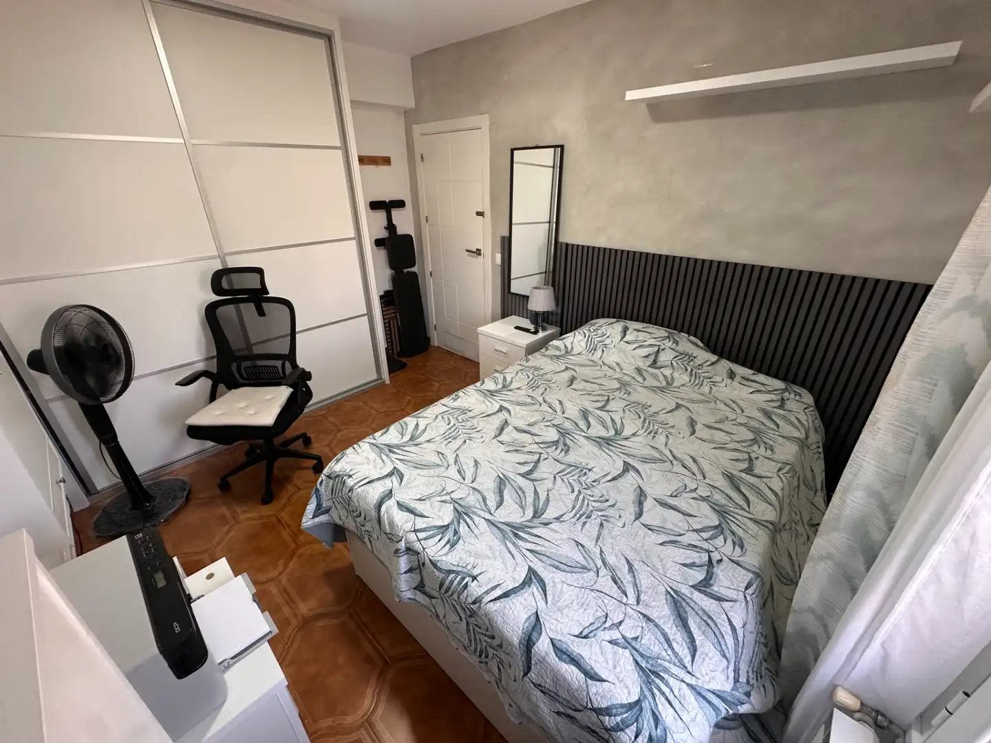 Schlafzimmer von Wohnung zur Miete in Cuenca mit Heizung, Terrasse und Möbliert