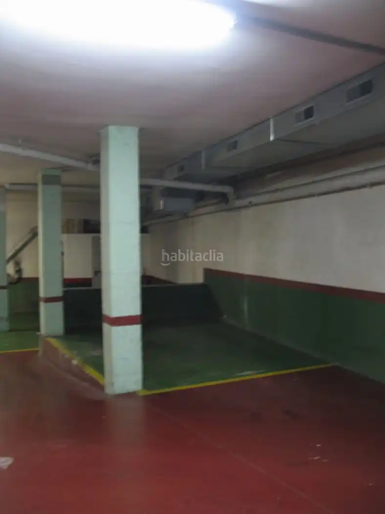 Individual to rent in Carrer de Sallarès i Pla 46, imagen 2